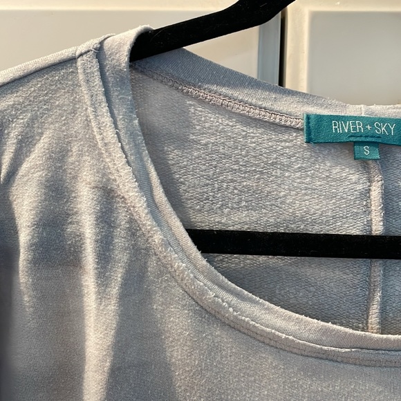 River + Sky Top - Picture 4 of 5